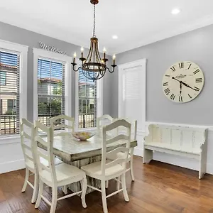 Large 4 Bedroom With Bunk And 2 Golf Carts! Holiday home Destin